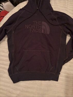 The North Face Pullover Hoodie - Navy